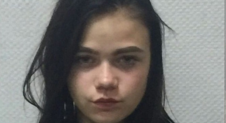 Пропала на майские: девушку-подростка в разрезанных джинсах ищут в Ярославской области