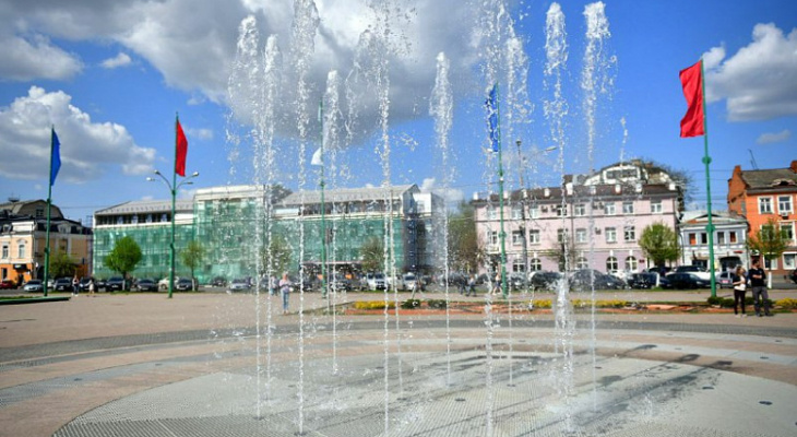 Фонтан на площади Юности в Ярославле будет работать по расписанию