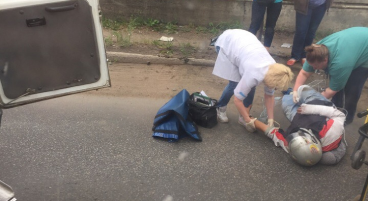 Спас шлем: аварию с участием скутериста обсуждают в Ярославле