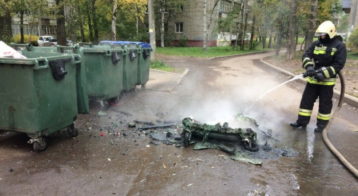Страшная вонь по всему городу: ярославцы массово сжигают мусорные баки
