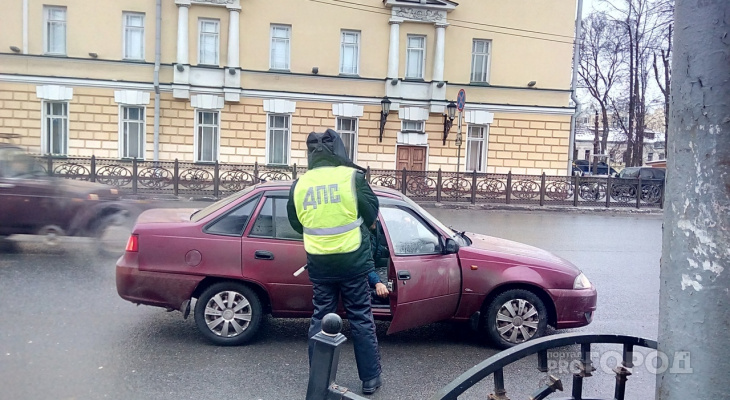 За шипованные шины предлагают штрафовать: кому придется платить в Ярославле