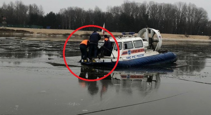 Лед крошился под ногами: ярославский рыбак оказался в смертельной ловушке