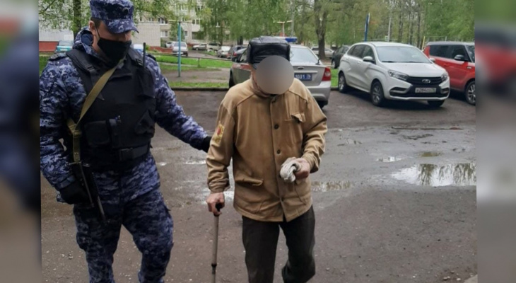 Вышел из дома в пандемию: как росгвардейцы спасли пенсионера из Ярославля