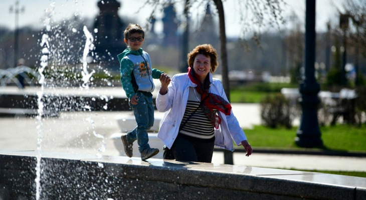 Изнываем от жары: ярославцам сообщили, почему не работают фонтаны