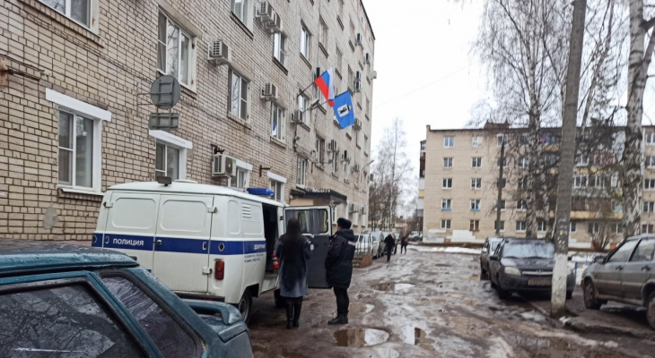 Труп женщины в крови нашли в Ярославской области