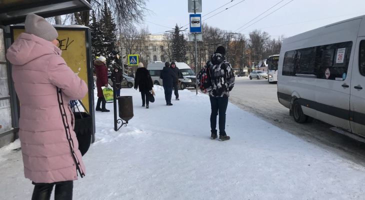 Добираемся по два часа: ярославцы жалуются на массовые пробки на дорогах