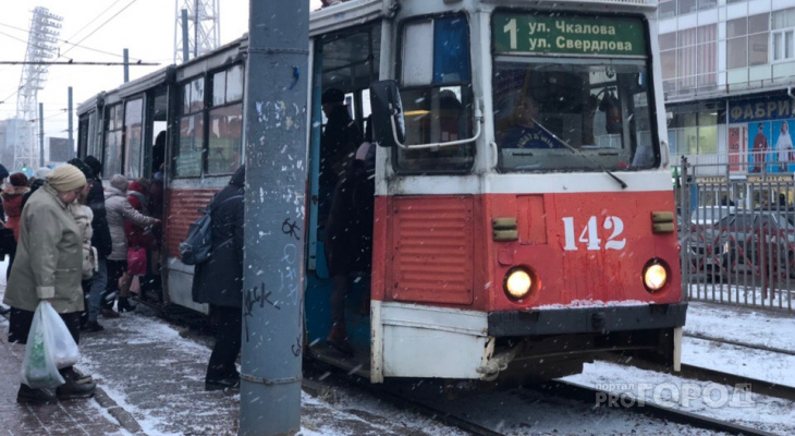 "Ненавидим директора": водитель троллейбуса из Ярославля о пропуске людей через переднюю дверь