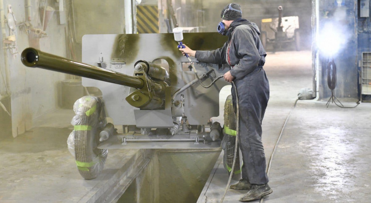 В Ярославле транспортники стали строить настоящие пушки: для чего мэру оружие