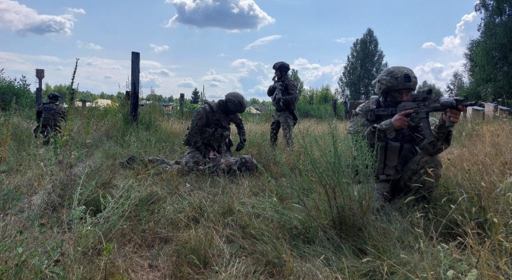 Искали вооружённых преступников: что делали силовики в лесах Ярославля