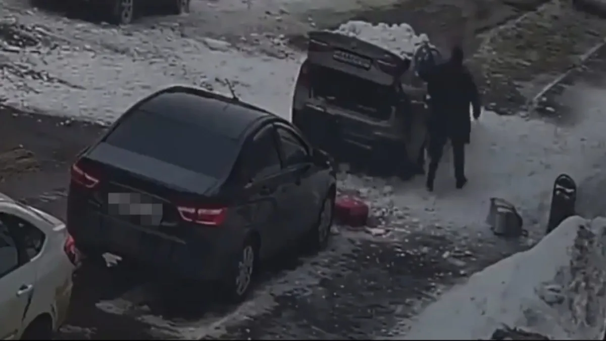 Прокуратура требует возбудить уголовное дело из-за падения глыбы в Карачихе