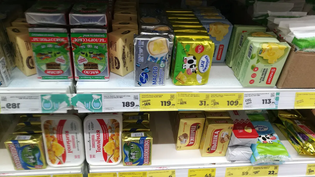 Соседи крутят пальцем у виска, а я храню обертку от масла в холодильнике: показываю, зачем — они теперь просят научить