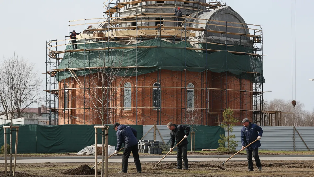 В Рыбинске храм строят на народные деньги прямо в больничном городке