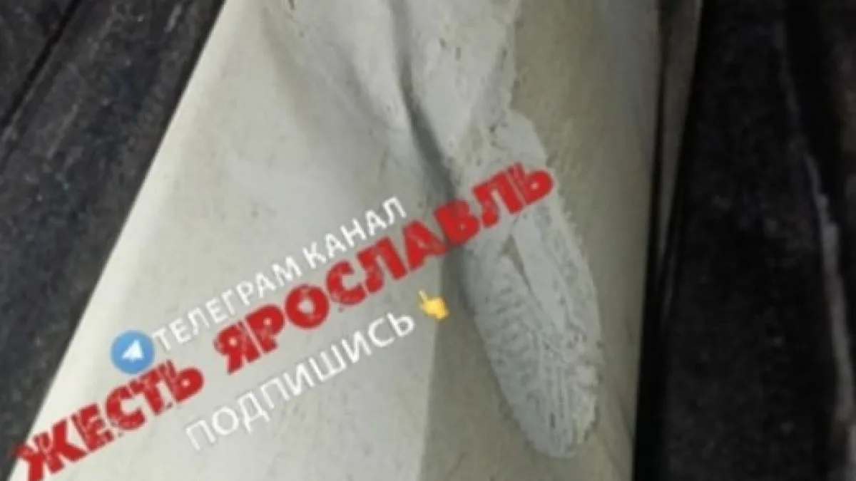 Таксистка из Ярославля пожаловалась на агрессивного пассажира, сломавшего её машину