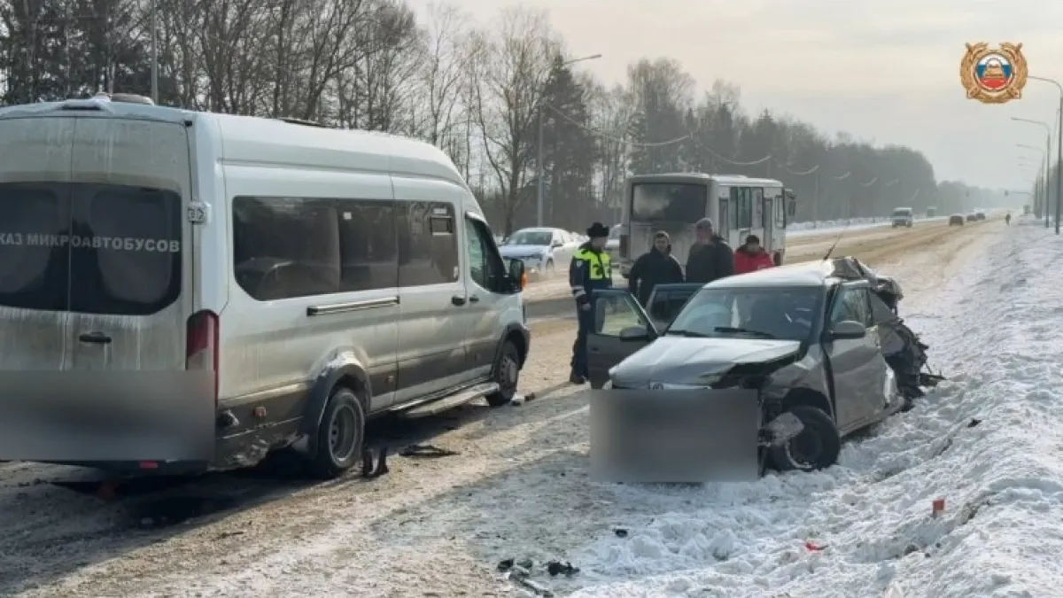 В тройном ДТП в Ярославской области погиб водитель