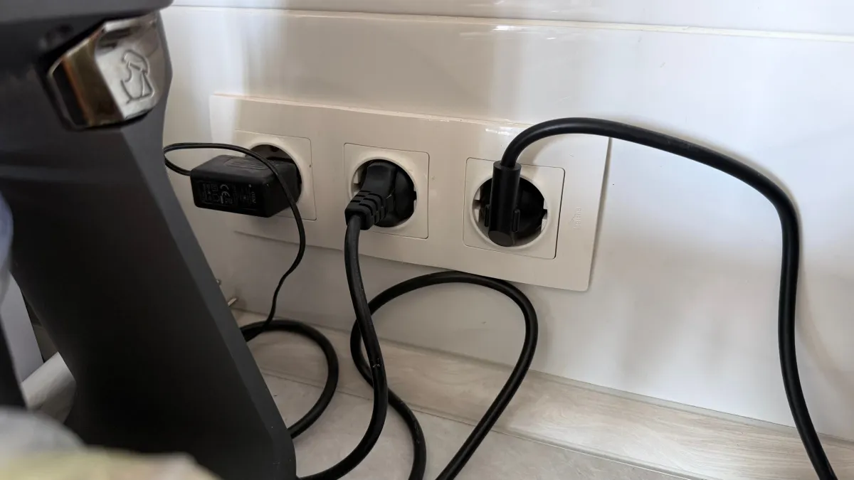 Три устройства, которые лучше не трогать: какие бытовые приборы не стоит отключать от сети — вы удивитесь