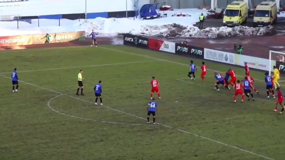 После введения новых правил матч «Шинника» посетили менее тысячи зрителей