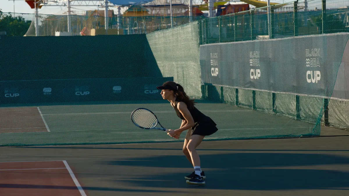 «Первая ракетка» начинает игру на вылет: завершены съемки первого российского сериала о теннисе для Wink