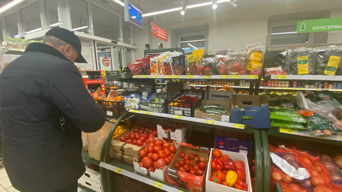 В Ярославской области цена  на помидоры и сосиски  пошла вверх