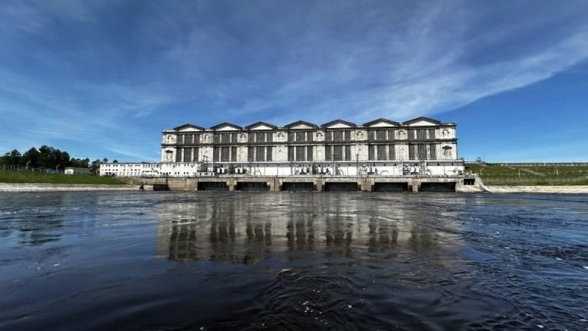 Рыбинское водохранилище сбрасывает 1700 кубометров воды в секунду