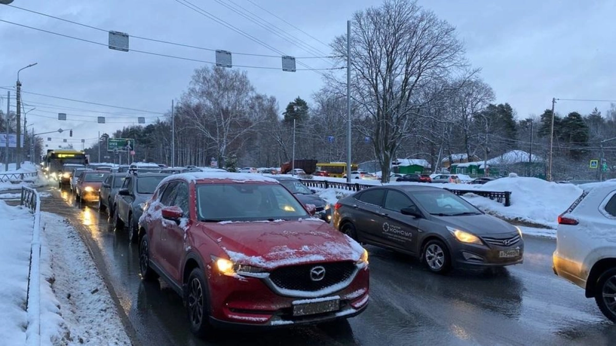 В Ярославле введут выделенку на проспекте Авиаторов для борьбы с пробками