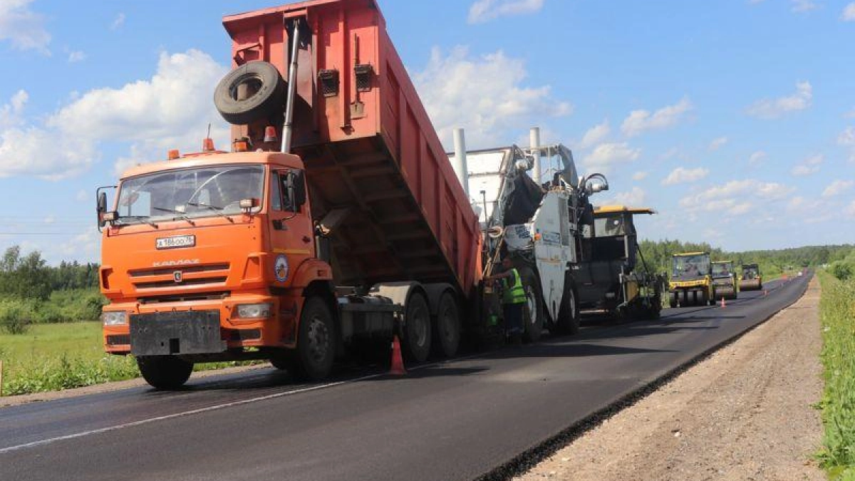 В Ярославской области отремонтируют 400 км дорог из 18 тысяч километров