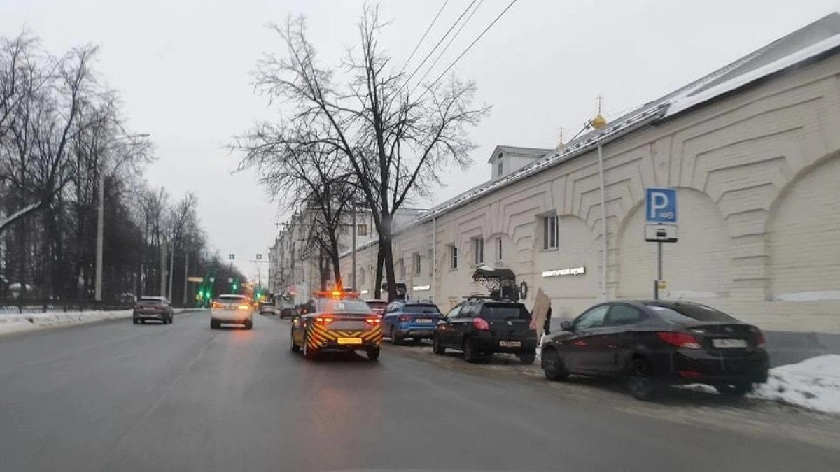 В Ярославской области с 17 марта штрафы за парковку выписывают через Госуслуги