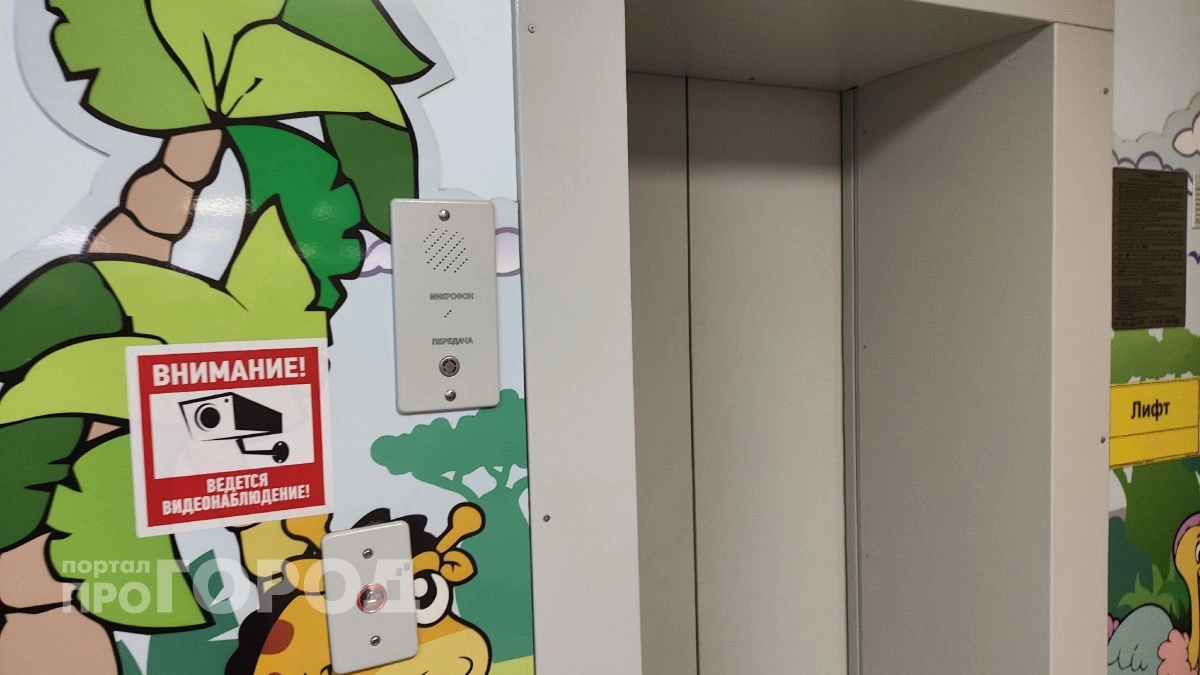 Почему в новых домах строят такие маленькие лифты и когда это исправят