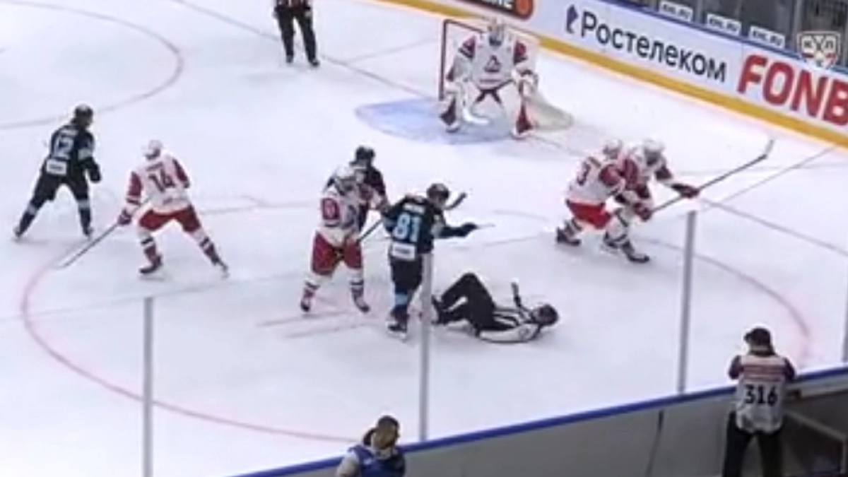 Боб Хартли поддержал хоккеиста «Локомотива», которого отстранили от игр за столкновение с судьёй