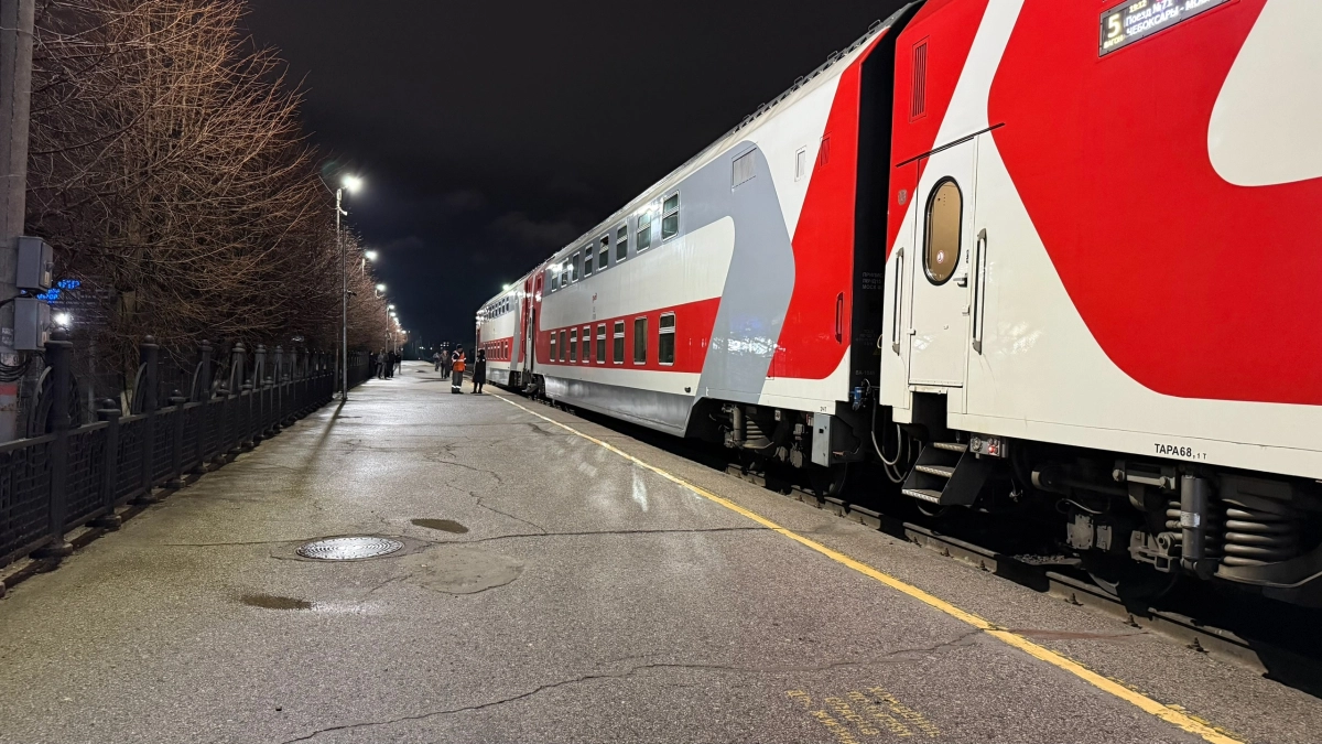 «Будете спать на моей верхней полке!»: пожилая женщина устроила конфликт в поезде