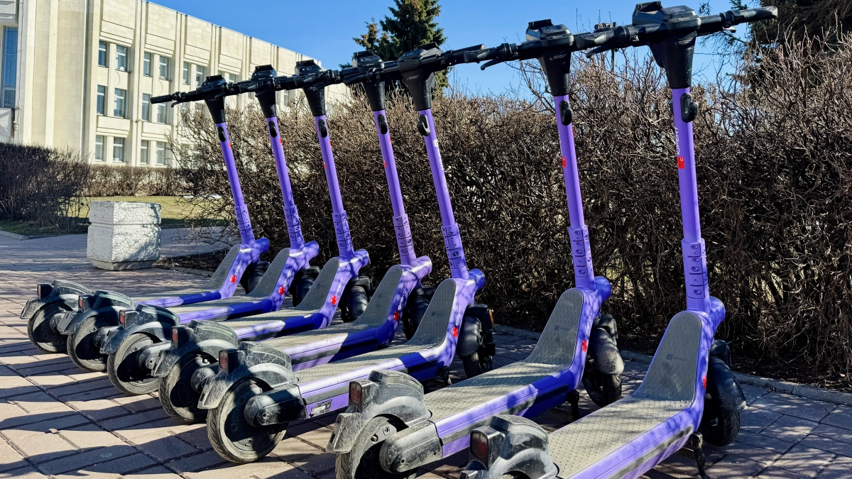 В этом сезоне прокат самокатов Юрент в Ярославле доступен даже без интернета