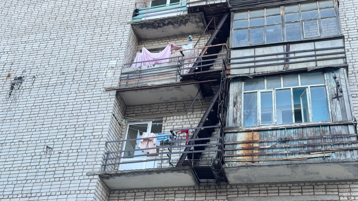 Сушка белья на балконе может влететь в копеечку: какой штраф ждёт жителей многоэтажек