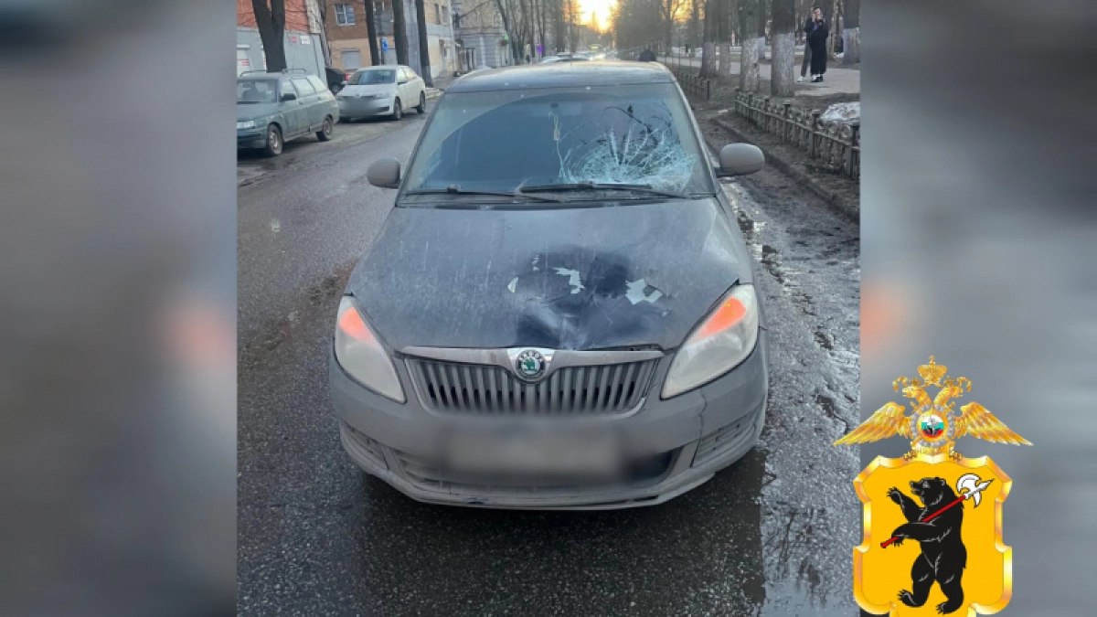 На проспекте Ленина сбили молодого парня, который перебегал дорогу вне «зебры»