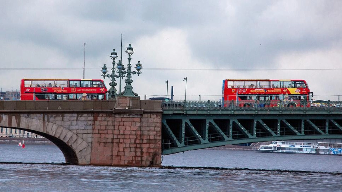 Ярославль прорекламируют на двухэтажных автобусах Петербурга и Нижнего Новгорода