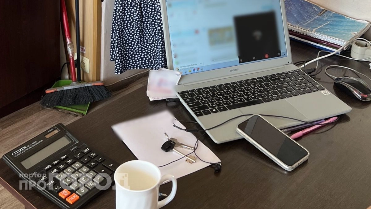 Появились щелчки в ноутбуке при работе: что это значит и что делать