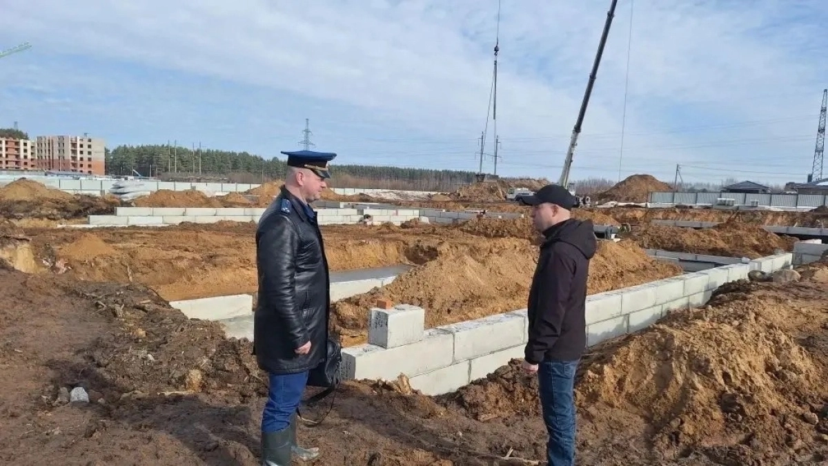 Прокуратура Ярославской области контролирует строительство школы на 1100 мест в Красном Бору