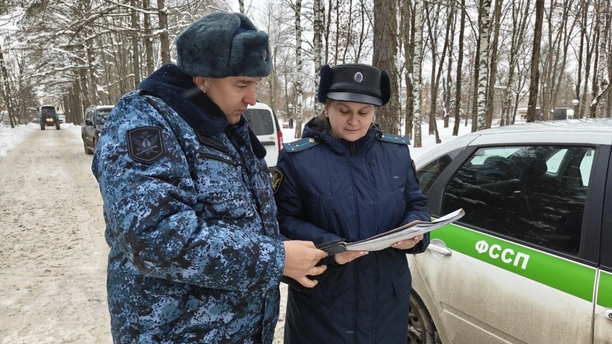 Работница рыбинского комбината получила зарплату спустя три месяца благодаря вниманию судебных приставов