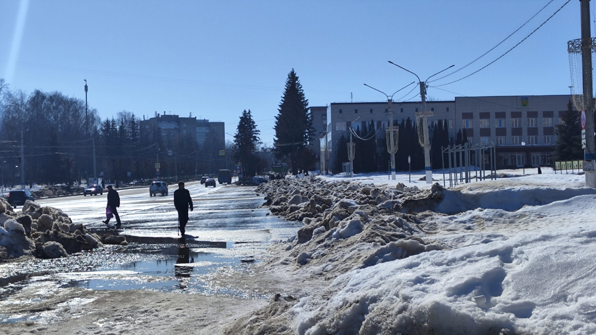 Снег в апреле — шутка или реальность: синоптик Позднякова развеяла популярные слухи о зимней погоде