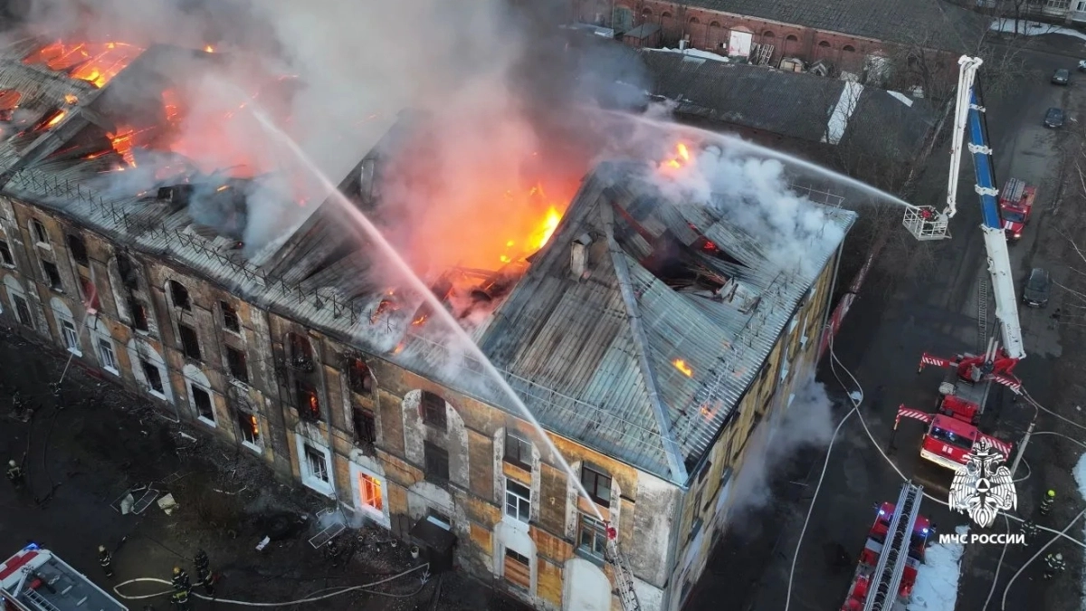 После пожара на Стачек жильцам пообещали полную помощь: что сделают власти