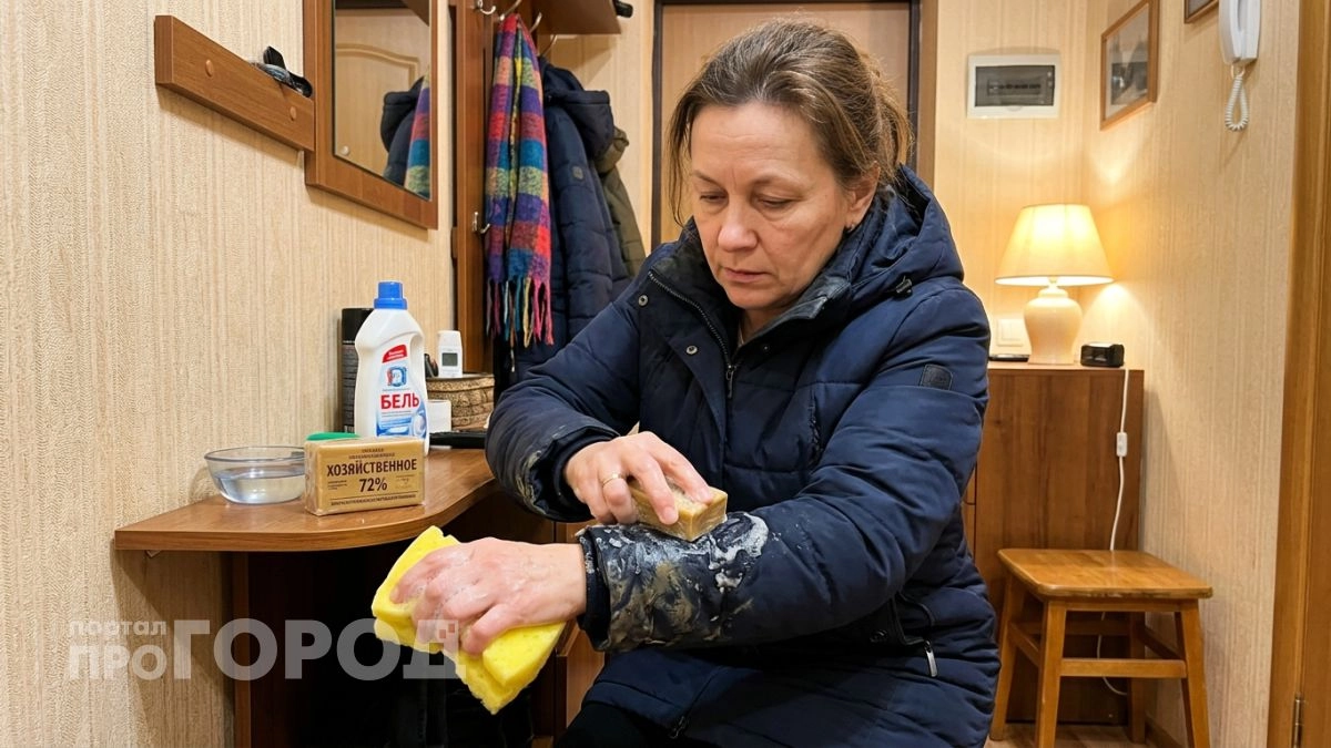 Достала с кухонной полки два копеечных средства — и за пять минут пуховик выглядит как после химчистки