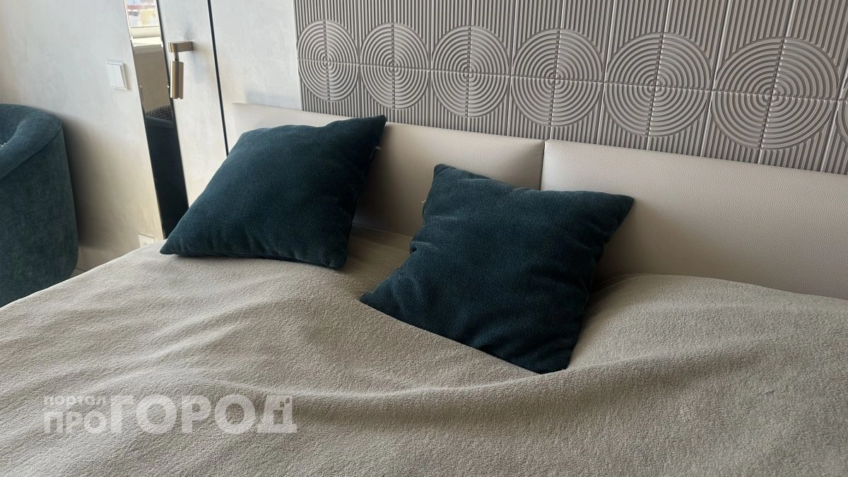 Спать на кровати больше не модно: врачи советуют избавиться от этой привычки 