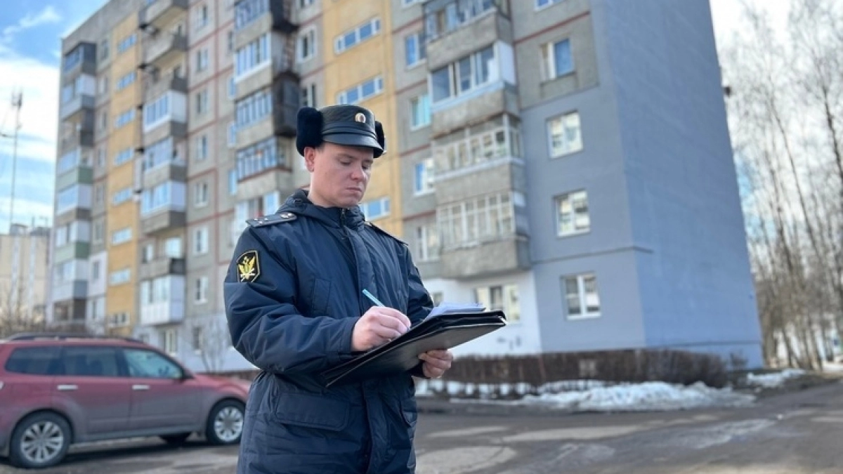 Сотрудник ярославской больницы выплатит пять миллионов рублей штрафа за взятку