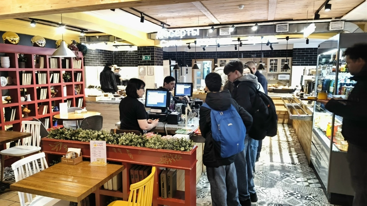 В ярославских магазинах и кафе люди не могли расплатиться картой