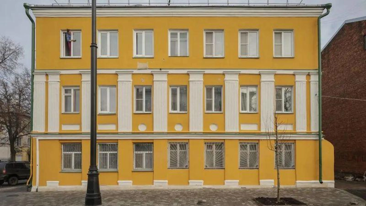 Рыбинск компенсирует владельцам замену пластиковых окон на деревянные в историческом центре