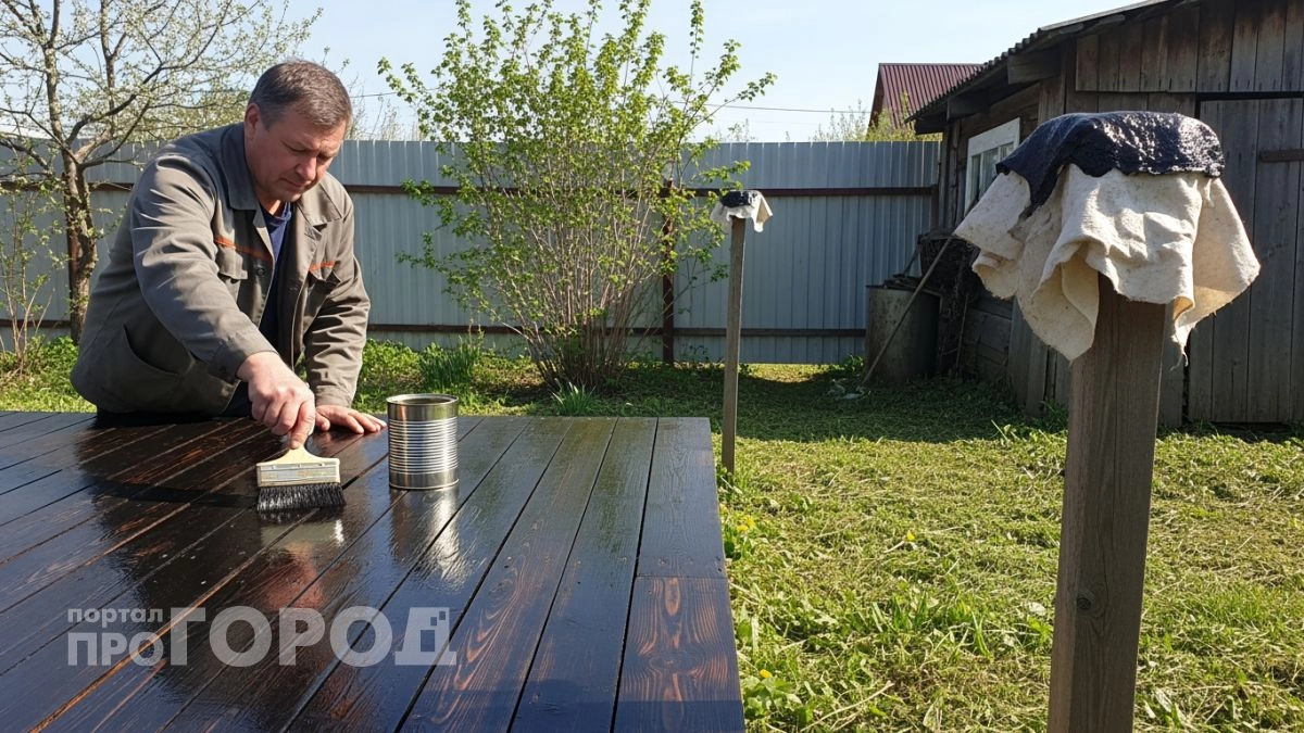 Больше никакой гнили на дереве: копеечная пропитка из трех компонентов сохранит доски на целую сотню лет