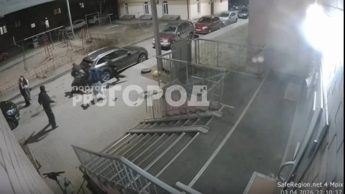 Полиция нашла подростков, избивших мужчину на  Угличской