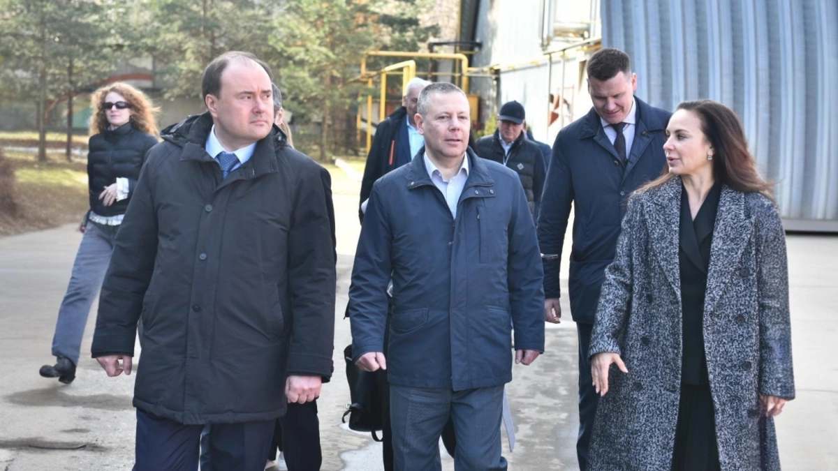  Мэр Ярославля и губернатор съездили в Рыбинск: посетили завод, обсудили развитие города