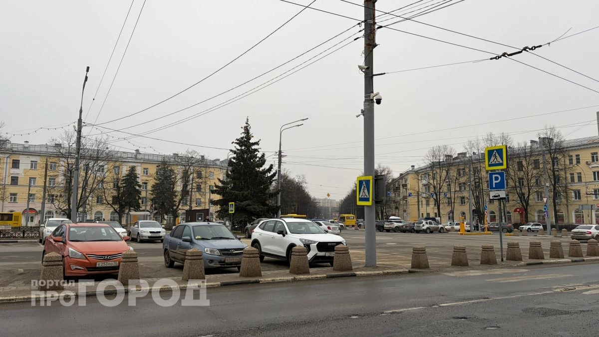 В Ярославле предлагают сделать парковку для жителей области бесплатной в выходные и праздники