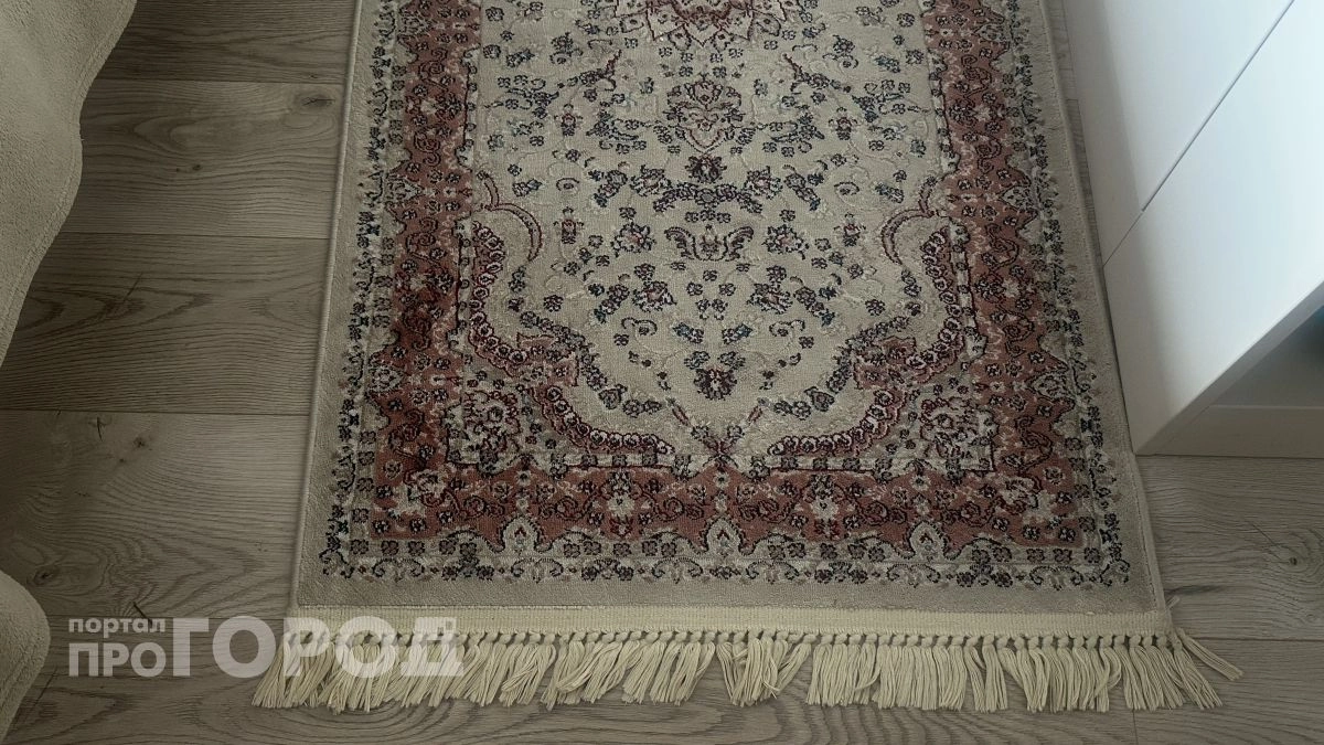 Покупать коврик уже не в моде, но в России продолжают так делать: с Востока давно пора взять эту привычку