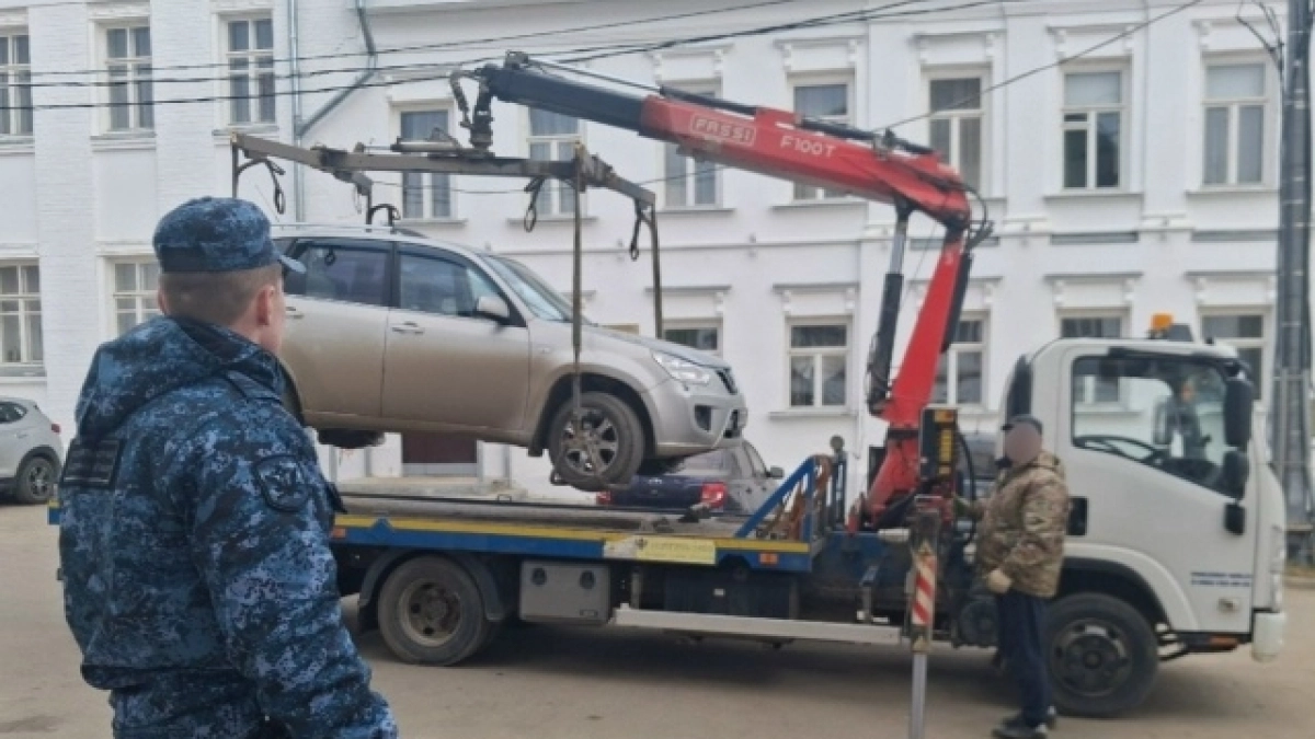 У жителя Ярославской области забрали внедорожник за миллионный долг