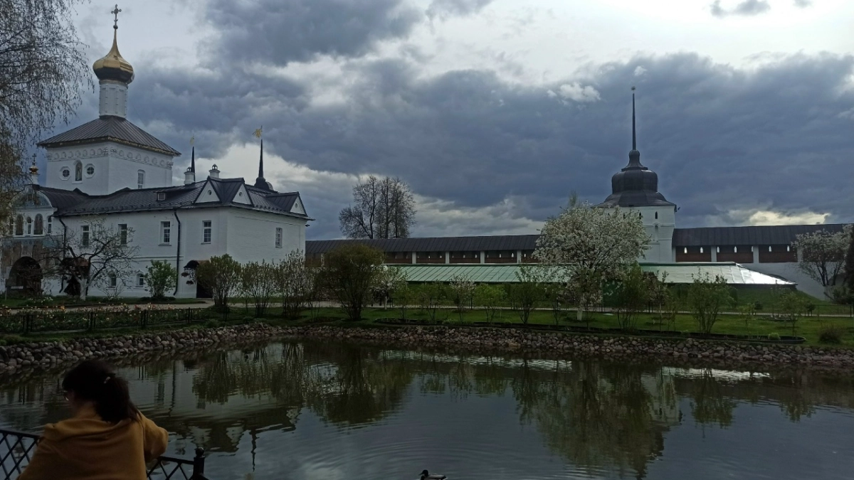 Жёлтые автобусы повезут ярославцев на Пасху в Толгский монастырь